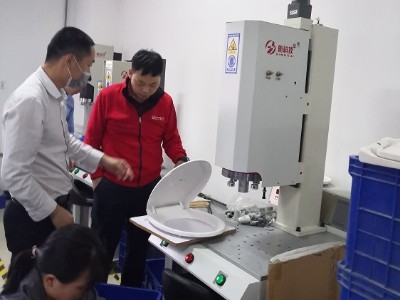 任何材料的塑料使用超聲波焊接都是需要設(shè)計焊接線