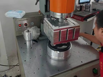 昕科技超聲波塑料焊接機的校模方法