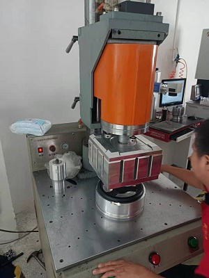 昕科技超聲波塑料焊接機的校模方法