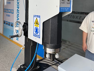 超聲波塑料焊接機(jī)的工作原理與優(yōu)勢(shì)是什么