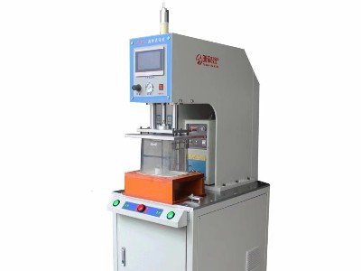 高頻誘導塑料焊接機為什么在焊接的時候需要加個鐵絲？