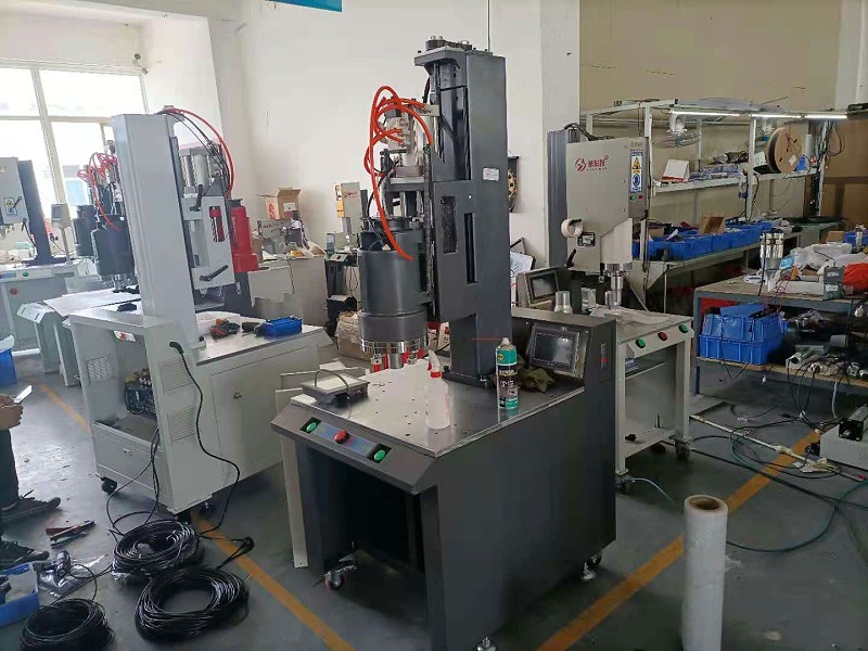 超聲波塑料焊接機安裝與調(diào)試的詳細步驟